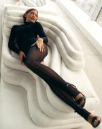 Легинсы из сетки с вырезом на бедре